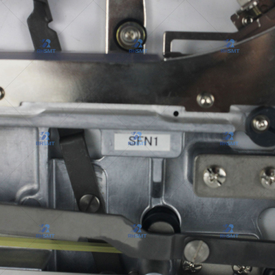 JUKI STICK FEEDER SFN1 op-en-plaatsbandvoermachine